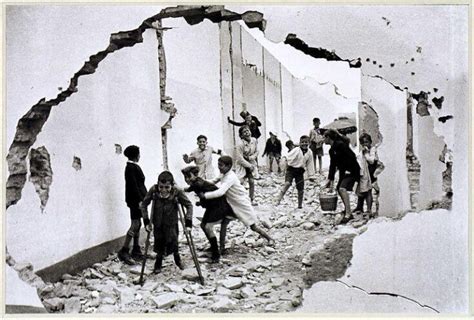 henri cartier bresson's photograph taken seville 1933.